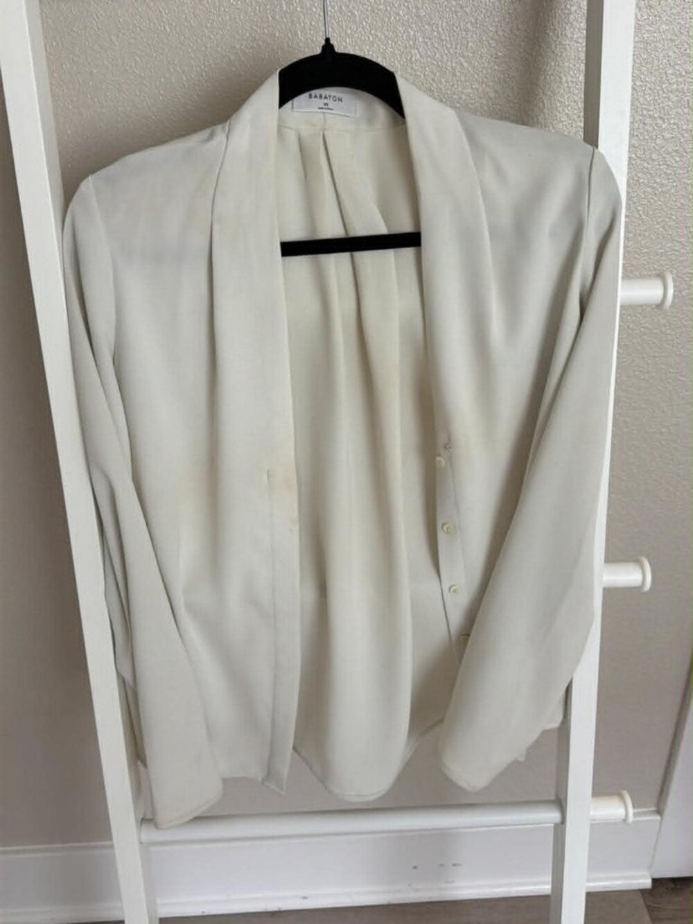 Aritzia White Button-Up Blouse Women's Size S Good Condition